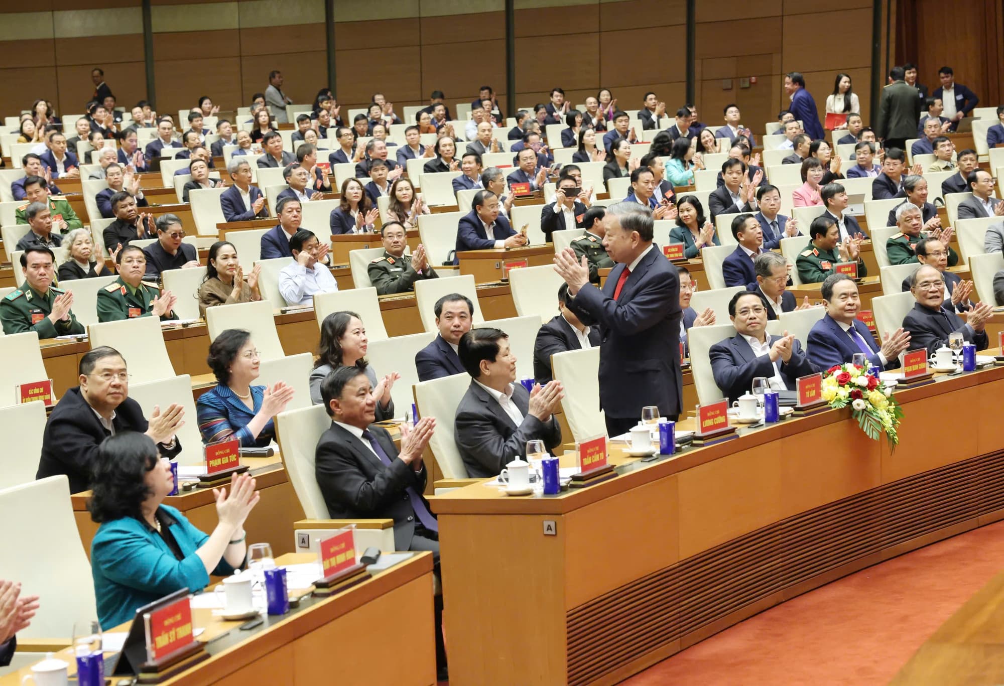 HỘI NGHỊ TOÀN QUỐC QUÁN TRIỆT, TRIỂN KHAI THỰC HIỆN NGHỊ QUYẾT SỐ 79-NQ/TW và NGHỊ QUYẾT SỐ 80-NQ/TW của BỘ CHÍNH TRỊ